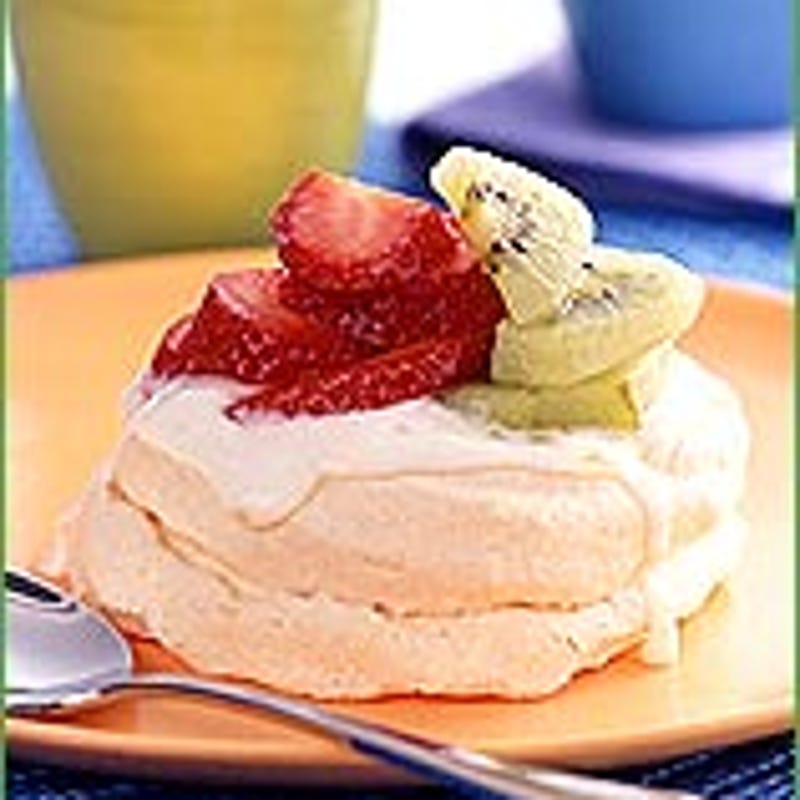 Photo of Kiwi-berry pavlova by WW