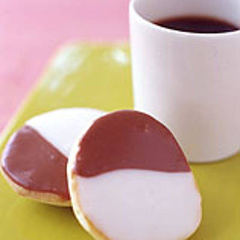 Photo of Mini black and white cookies by WW