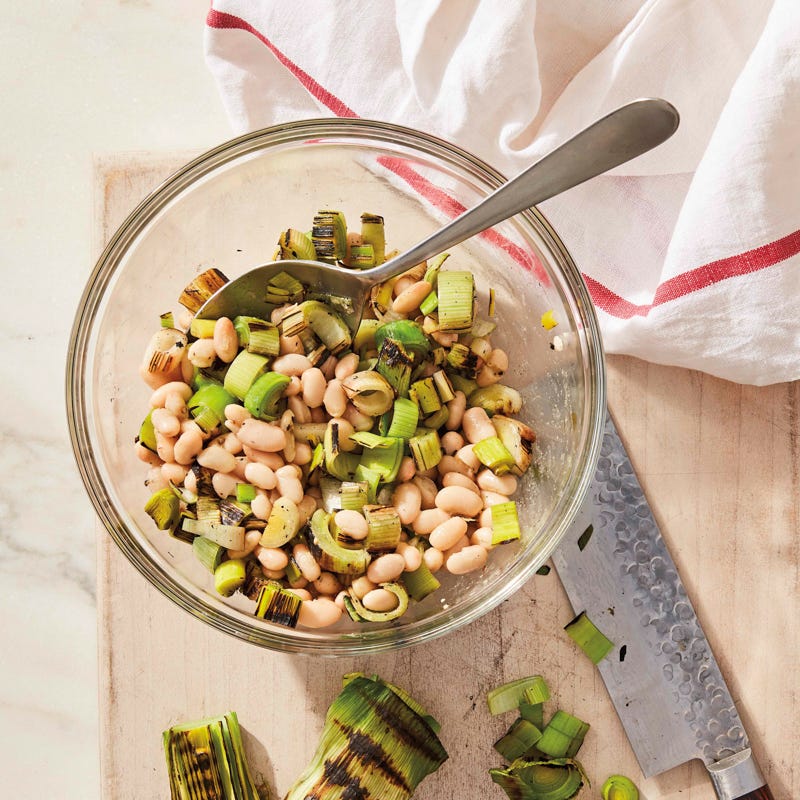 Grilled-leek and Northern bean salad