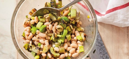 Grilled-leek and Northern bean salad