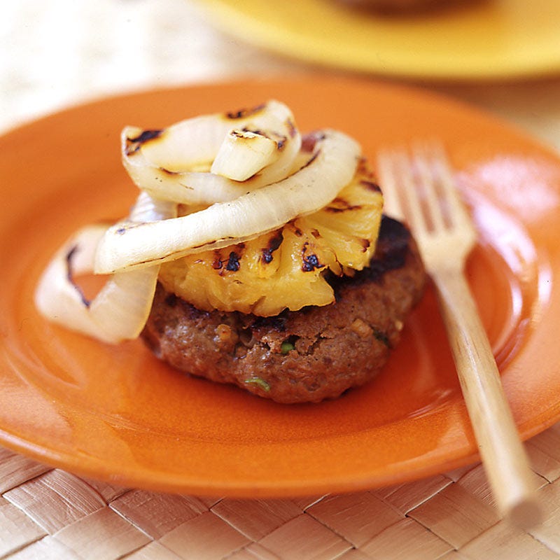 Photo of Grilled asian burgers with onion and pineapple by WW