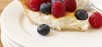 Raspberry-blueberry cheesecake pie