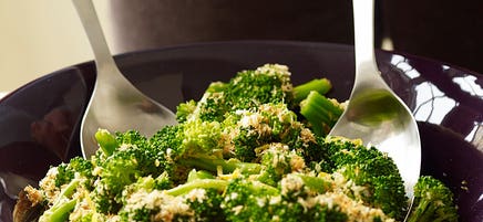 Broccoli with lemon-garlic crumbs