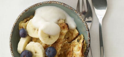 Matzo brei with bananas and yogurt