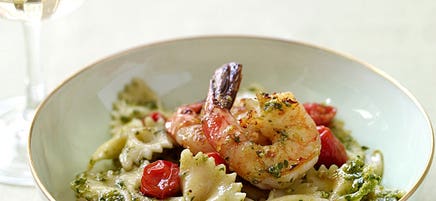 Farfalle with shrimp and pesto
