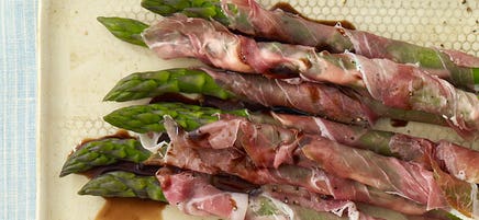 Prosciutto-wrapped asparagus
