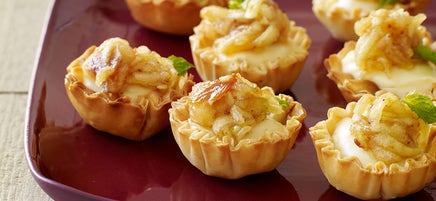 Goat cheese tartlets with spiced apple-fig compote