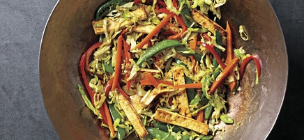 Tofu stir-fry with peanut sauce