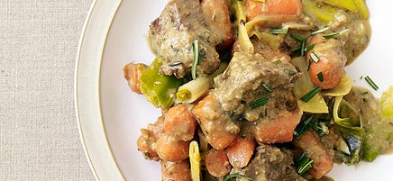 Slow cooker lamb stew with leeks and carrots