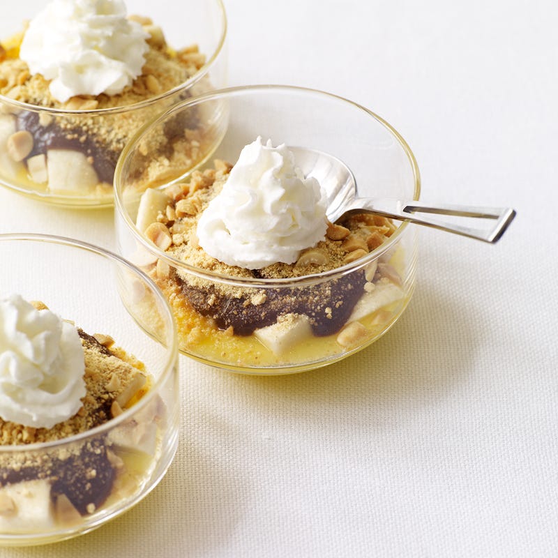 Photo of Chocolate and vanilla banana cream parfaits by WW