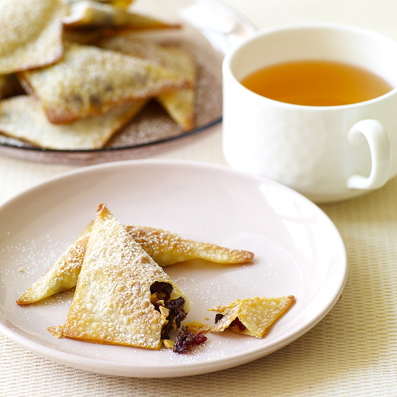 Baked chocolate, almond, and cranberry wontons