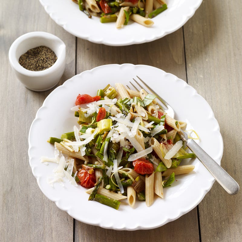 Photo of Penne with roasted tomatoes, asparagus, and leeks by WW