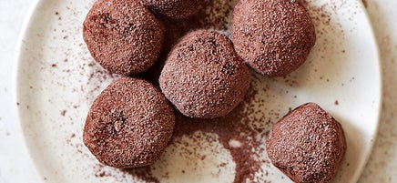 No-Cook Peanut Buttery Cookie Dough Bites
