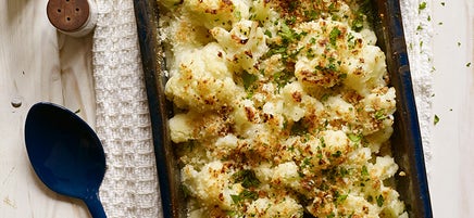 Cheesy cauliflower gratin with crispy panko topping