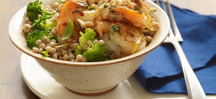 Lemon-garlic shrimp with couscous and broccoli