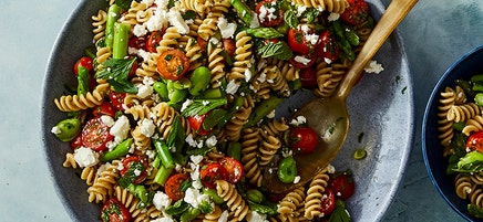 Pasta & spring vegetables with feta