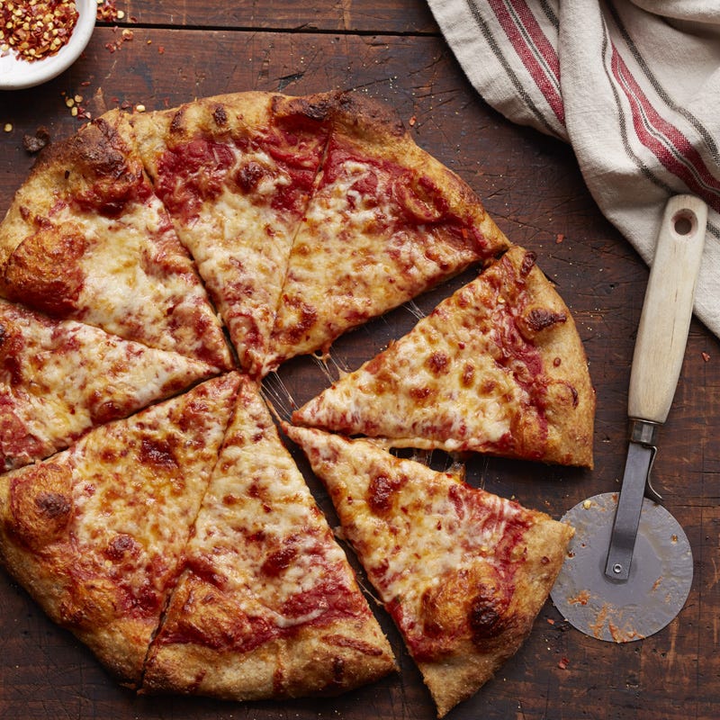 5-ingredient cheese pizza
