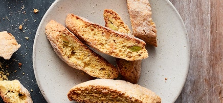 Vanilla and orange biscotti with pistachios