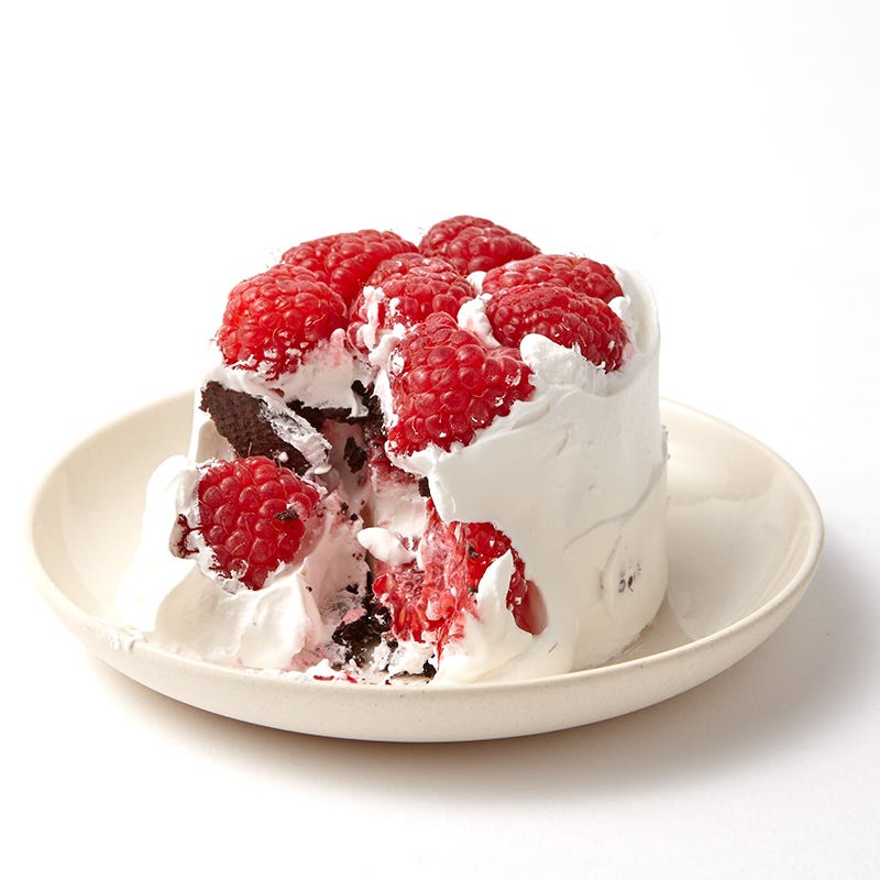 Photo of Creamy Raspberry-Refrigerator Mini Cake by WW