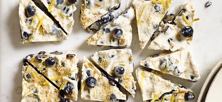 Blueberry Cheesecake-Yogurt Bark