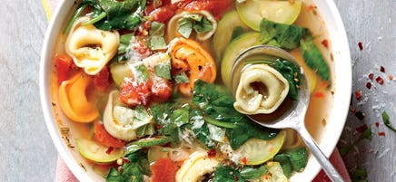 Italian spinach and tortellini soup