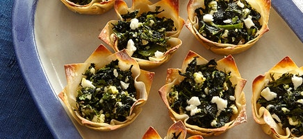 Spanakopita wonton cups