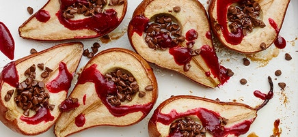 Baked pears with chocolate and raspberry sauce