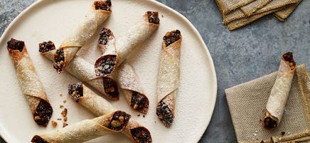 Dark chocolate and walnut cigars