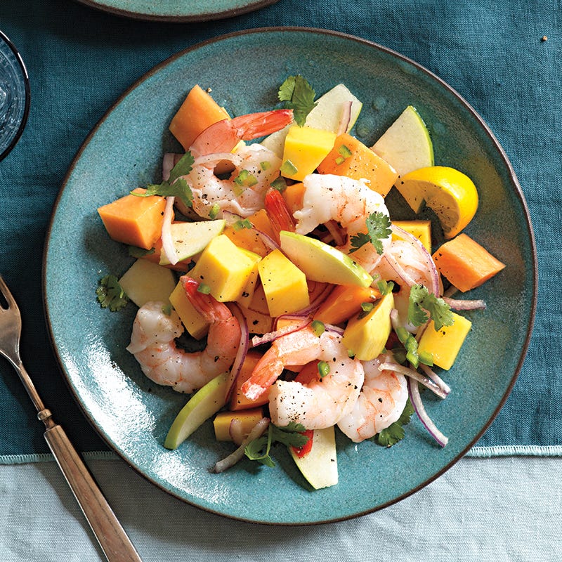 Shrimp salad with apple, papaya and mango