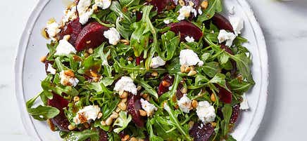 Beet, goat cheese & arugula salad