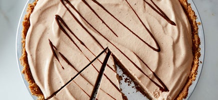 Frozen chocolate peanut butter pie