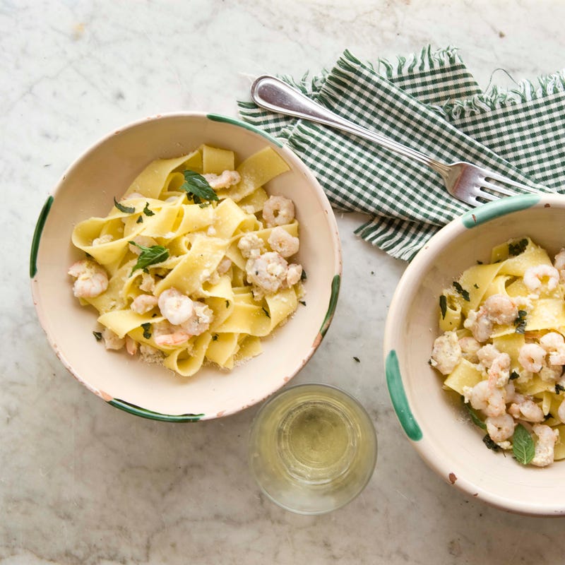 Shrimp and mint pasta