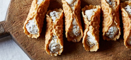Pizzelle Cookie Cannolis