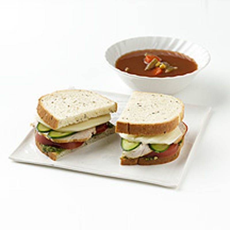 Pesto Turkey Sandwich
