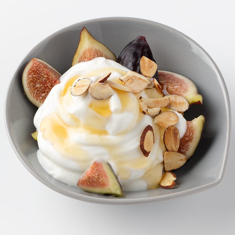 Fresh Figs with Yogurt and Honey