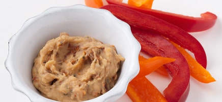 Sundried Tomato-White Bean Dip