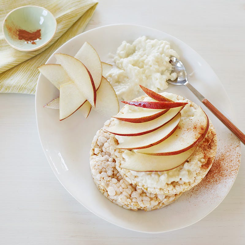 Cottage Cheese and Pear Rice Cakes