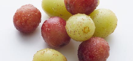 Frosty Frozen Grapes