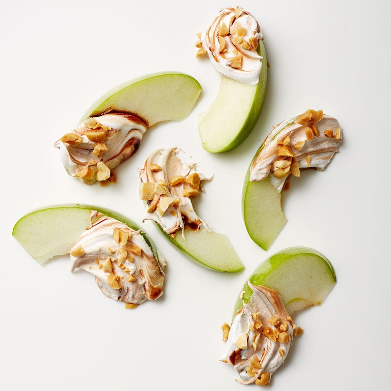 Apples with Chocolate-Peanut Dip