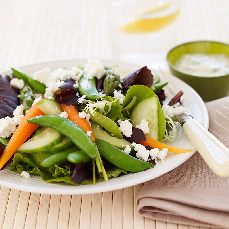 Photo de Salade de légumes printaniers avec vinaigrette au babeurre par WW