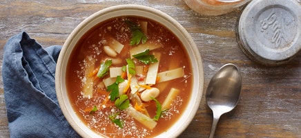 Soupe instantanée pasta e fagiole pour une personne