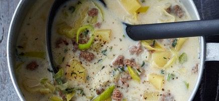 Käse-Lauch-Suppe mit Hackfleisch