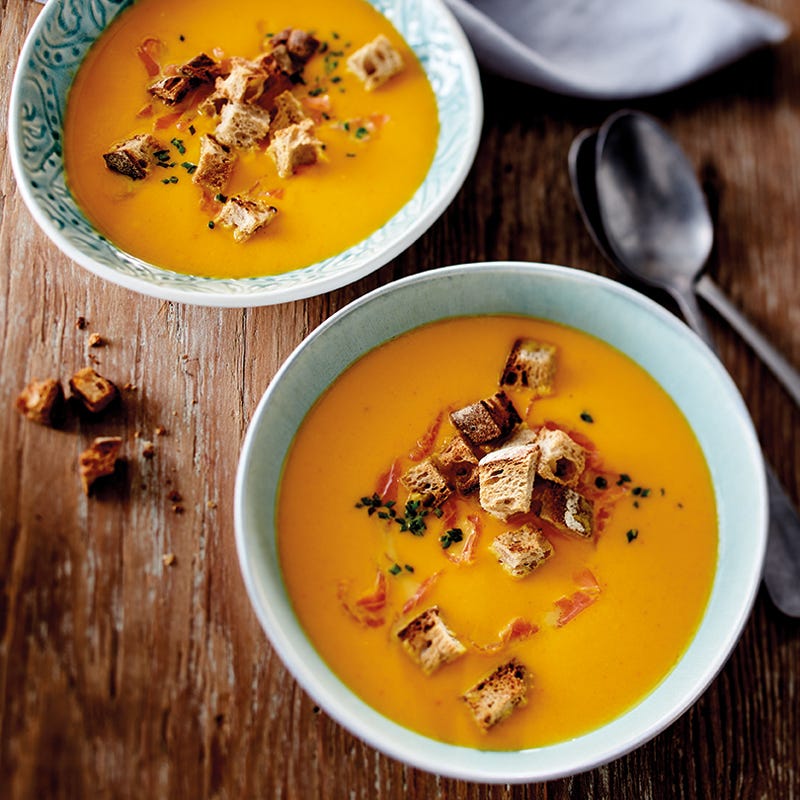 Foto Kürbissuppe mit Räucherlachs und Croûtons von WW