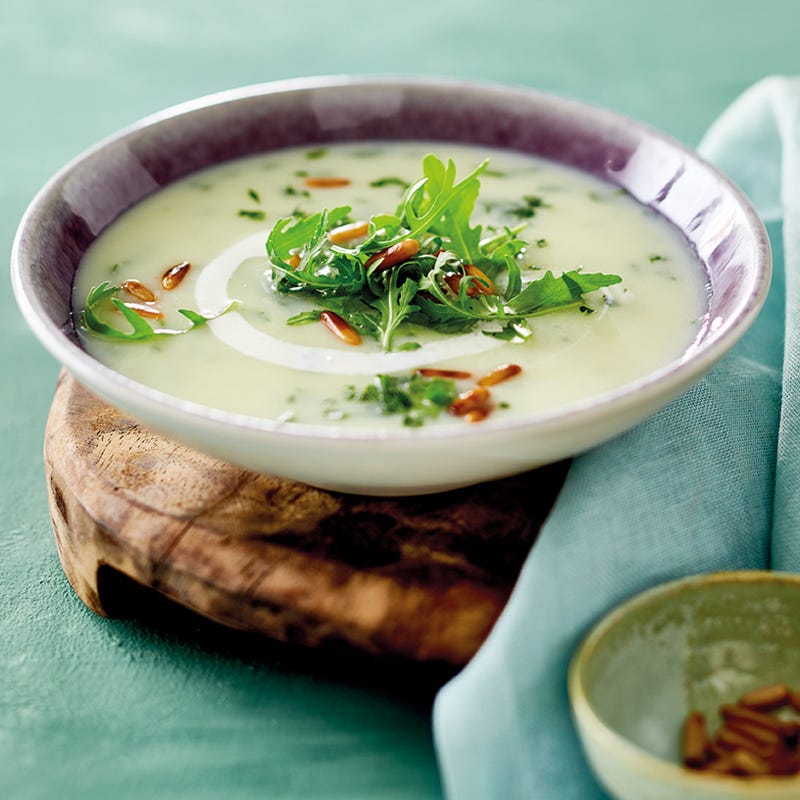 Foto Kohlrabi-Rucola-Suppe mit Pinienkernen von WW