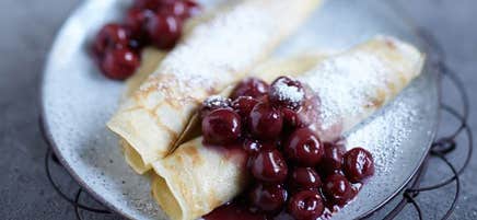 Crêpes aux cerises sucrées