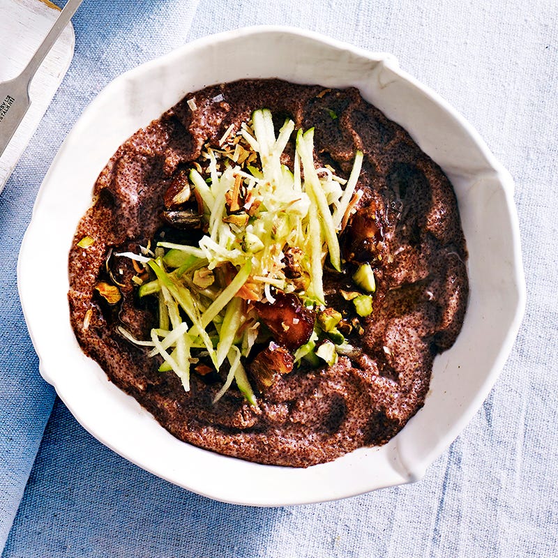 Photo of Teff porridge with dates and apple by WW