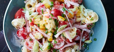 Salade de tortellini festive