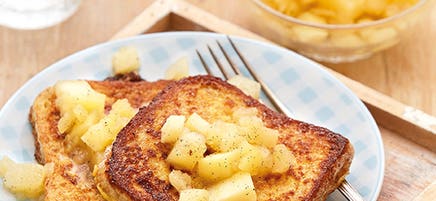 Compote de pommes et pain perdu