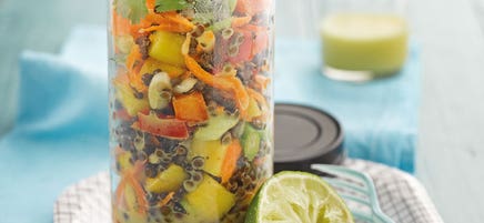 Fruchtiger Curry-Belugalinsen-Salat