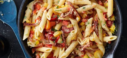Penne mit Paprika-Estragon-Sauce